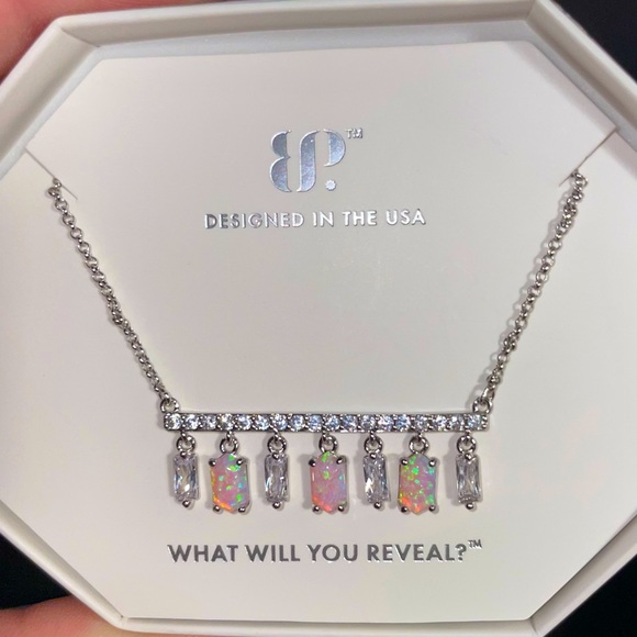 Bomb Party October 2024 A Beautiful Bar Necklace - Picture 1 of 8